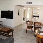 233 Fully Furnished 1Br Suite-Outdoor Pool