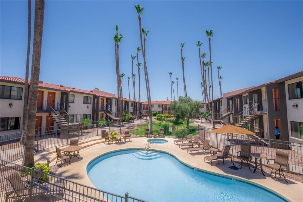 233 Fully Furnished 1br Suite-outdoor Pool Scottsdale